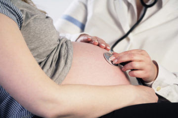 STK - pregnant women at the doctors