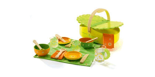 Janod picnic play set available from Henry & Lily