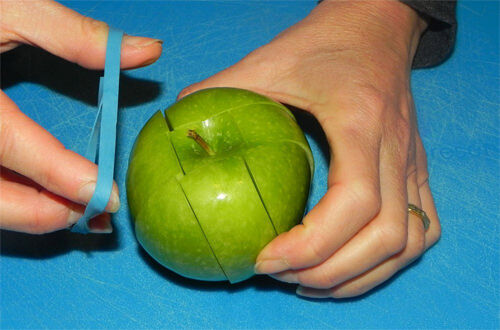 Clever ideas: keep a cut apple from going brown