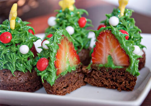 Strawberry Christmas tree brownies