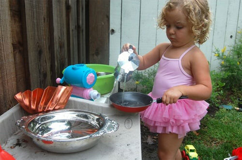 Keeping kids cool - outdoor mud pie kitchen