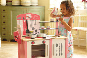 Have fun in the kitchen with the new toys from Janod