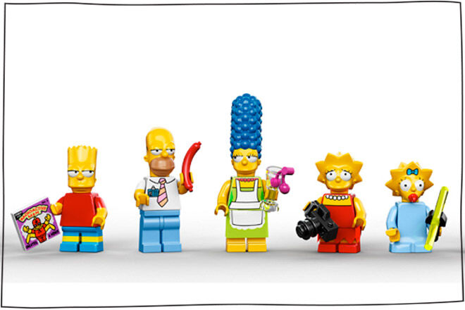 Bart, Homer, Marge, Lisa and Maggie Simpson in Lego form