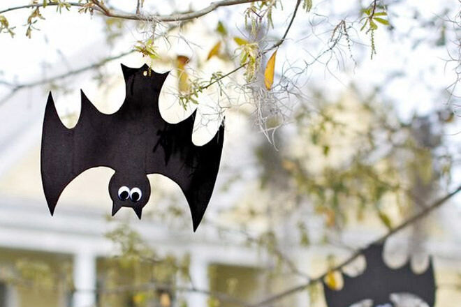 10 Brilliant DIY Bat Halloween Crafts