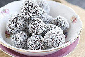 Date and Pecan Bliss Balls Recipe