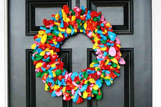 quirky DIY Christmas wreaths