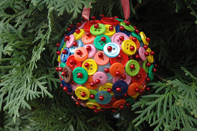 15 clever and creative Christmas tree ornaments