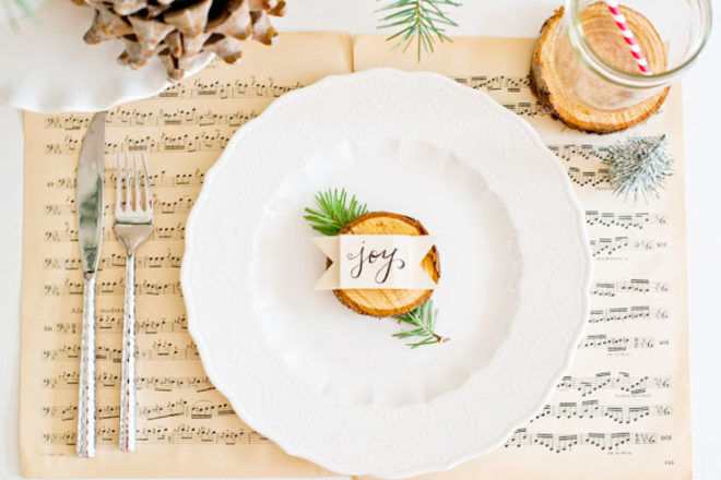 12 squeal-worthy Christmas table settings | Mum's Grapevine