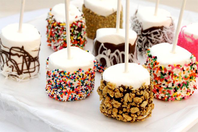 Marshmallow Fun Pops