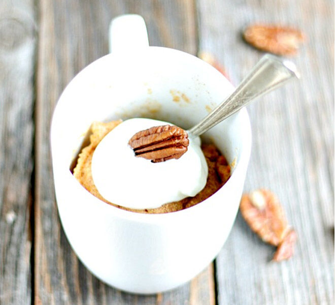 Quick and easy recipe for carrot cake in a mug