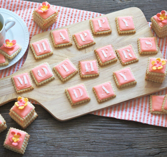 Pretty pink biscuits for mum this Mother's Day