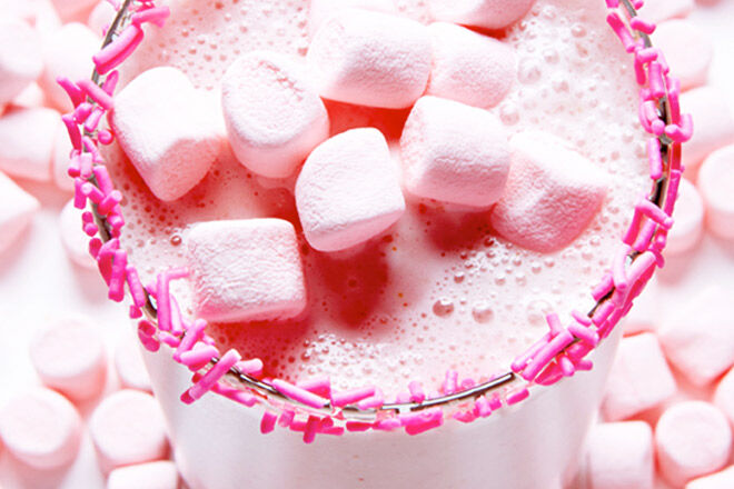 Mashmallow fluff and strawberries are blitzed for this amazing milkshake!