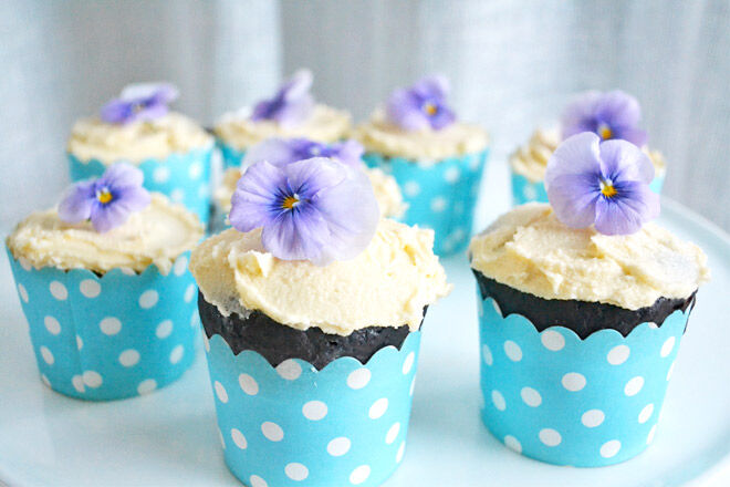 Sugar-free chocolate cupcake recipe. So delicious and the scrummy icing is too!