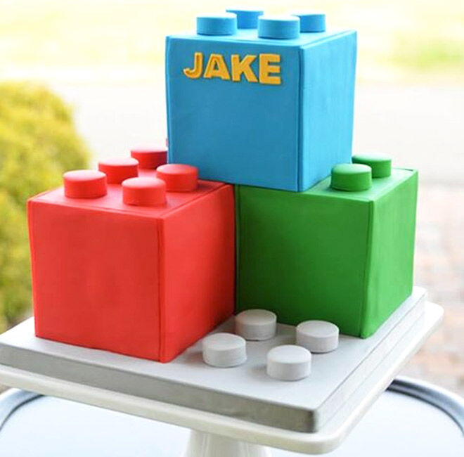 Birthday Cakes for Boys: Lego Cake via But a Dream | Mum's Grapevine 