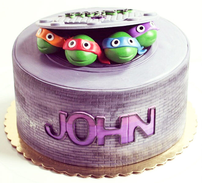 Birthday Cakes for Boys: Teenage Mutant Ninja Turtles Cake via @whippedbakeshop | Mum's Grapevine