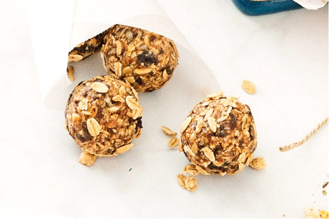 Honey Breakfast Balls: Nut-free bliss balls made with muesli | Mum's Grapevine