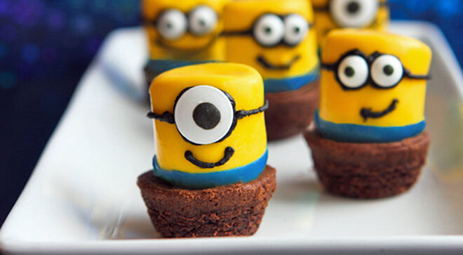 Minion party food ideas - Dipped marshmallows | Mum's Grapevine
