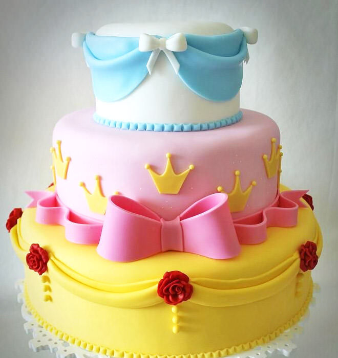 Disney's most-loved princesses come together in this colourful cake creation and we love it. 