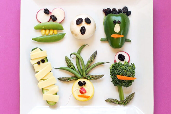 Healthy Halloween dinner! Green capsicum goblins and mighty monster mushrooms will get your ghosties eating their veggies.