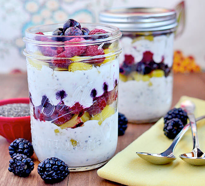 Summer berry breakfast parfait - A super quick, easy and healthy way to start the day