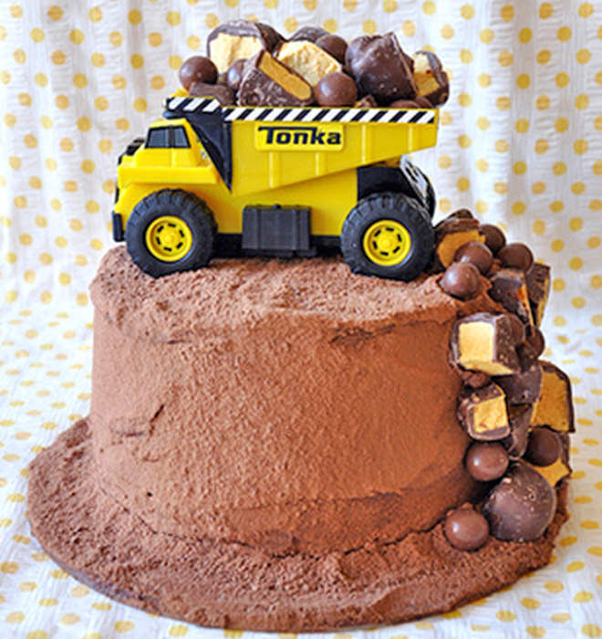 Gravedigger Monster Truck Cake | Byrdie Girl Custom Cakes