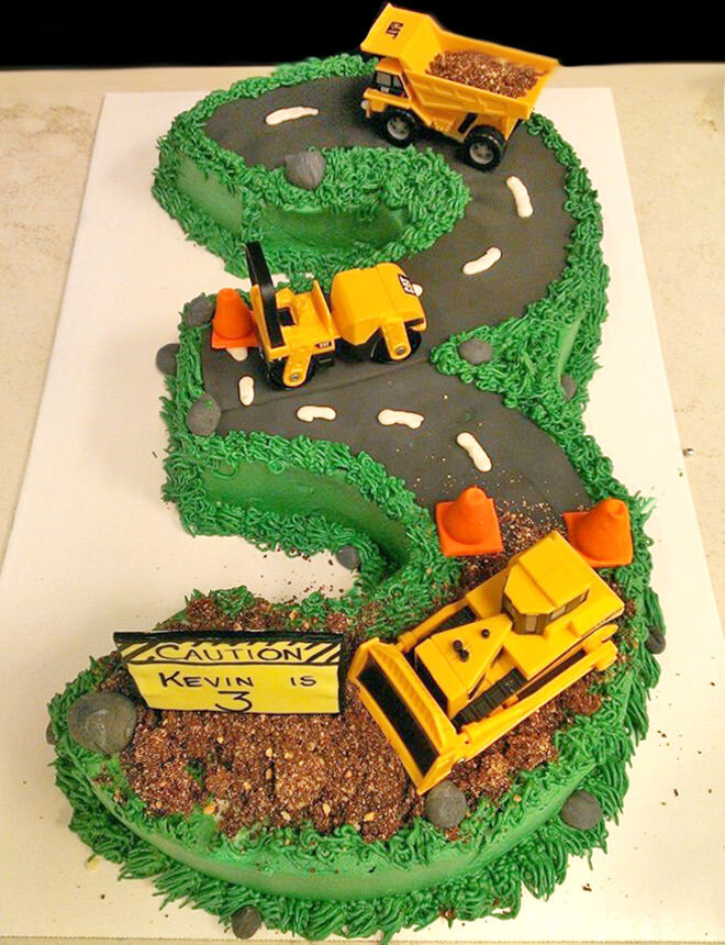 Construction chaos birthday cake