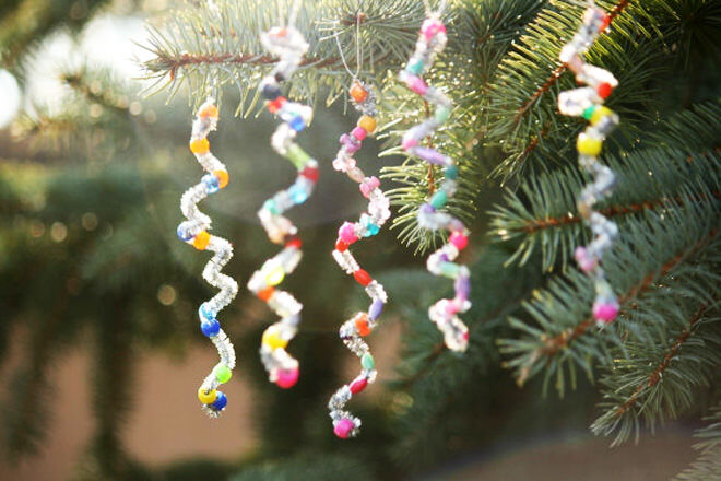 Simply twirl pipe cleaner around a pencil to form these icicle tree ornaments