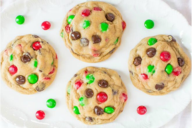 Christmas M&M cookies