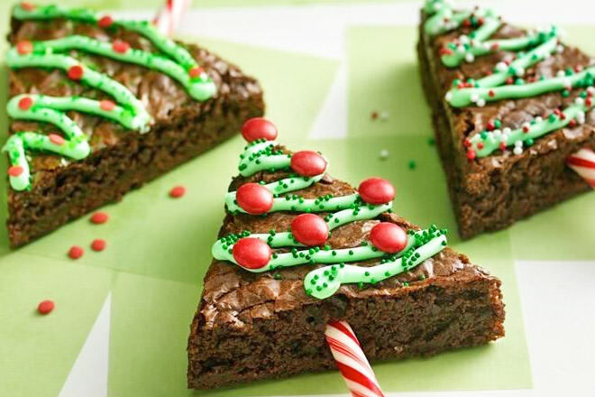Delicious, gooey Christmas tree brownies - Get the recipe here!