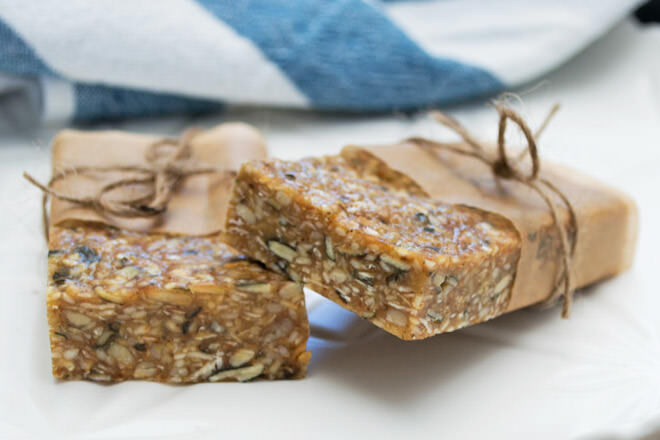 No-bake nut-free muesli bar