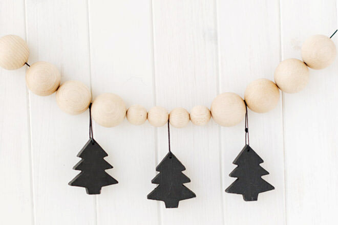 Easy DIY Wooden Beaded Christmas Garland