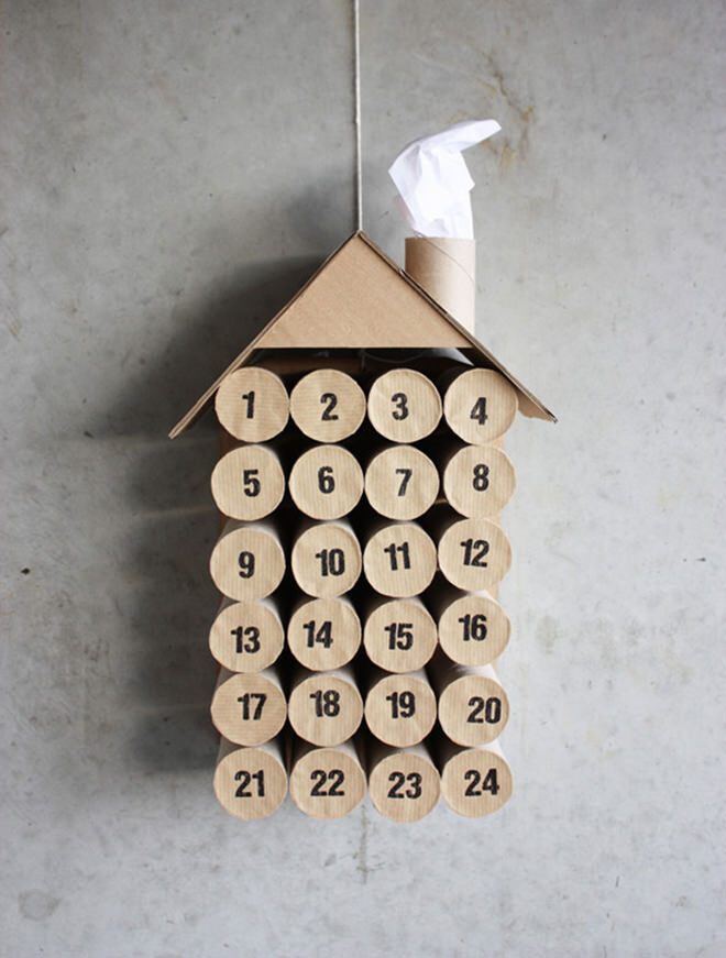 When it comes to crafting there is nothing better than toilet rolls. They make the perfect advent calendar and the perfect size for small treats or little messages. 
