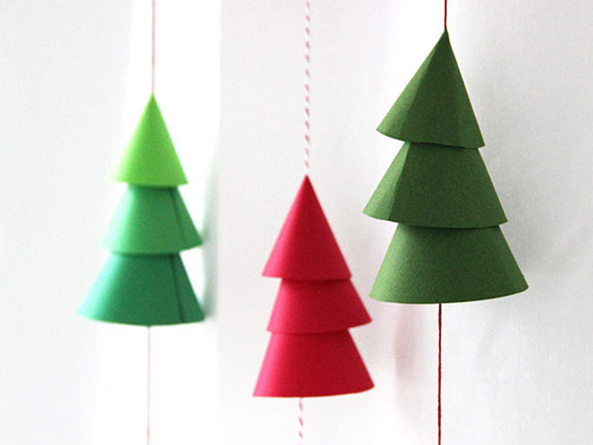 Vertical paper tree Christmas garland