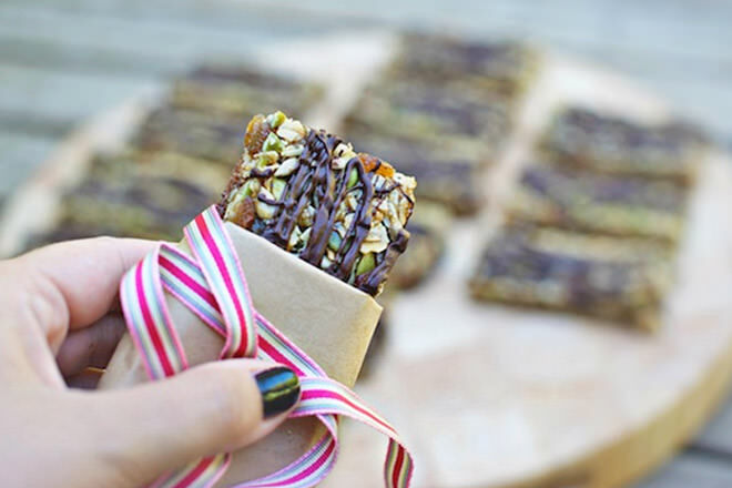 7 nut-free no-bake bars to wrap and go