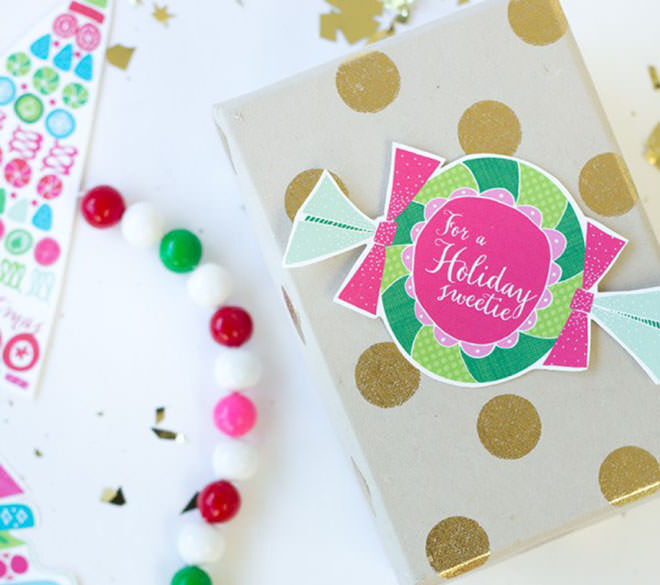 Christmas tags you can print for free. 
