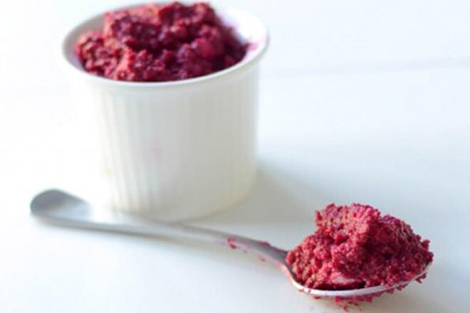 Roast beetroot dip