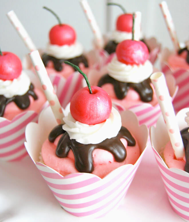 How to throw a deliciously fun ice cream party | Ice Cream cupcakes