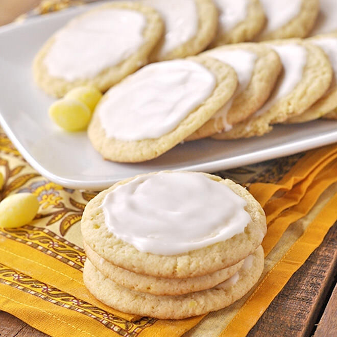 Light and zesty lemon drop biscuits / lemon drop cookies