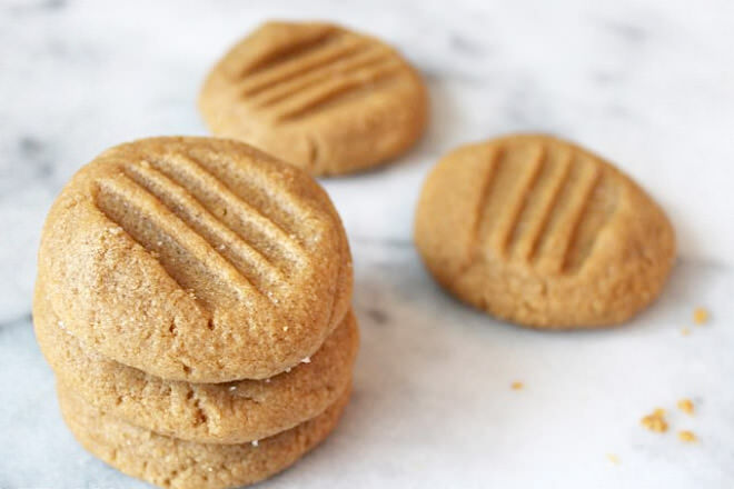 3-ingredient peanut butter cookies