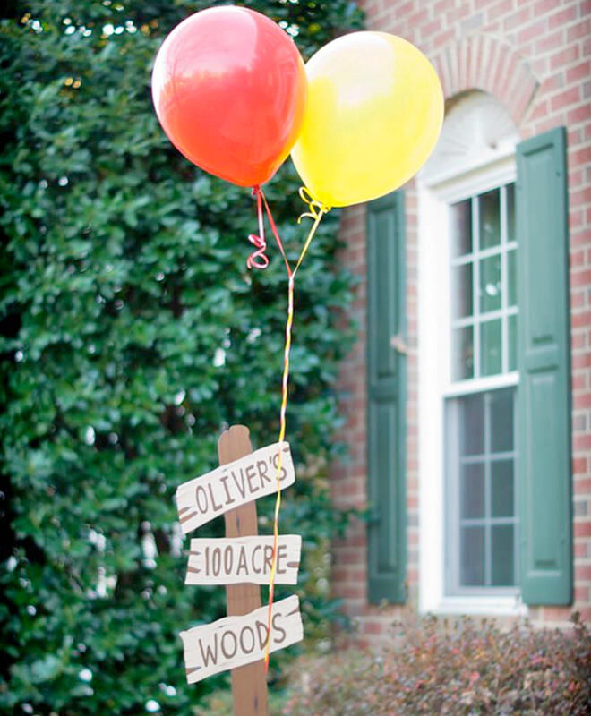 Winnie the Pooh party - 100 Acre Wood welcome sign
