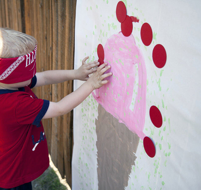 Pin the cherry on top - how to throw a delicious and fun ice cream party