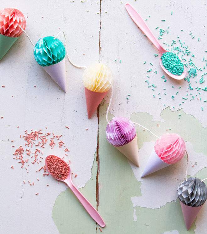 Ice Cream Garland - how to throw a deliciously fun ice cream party.