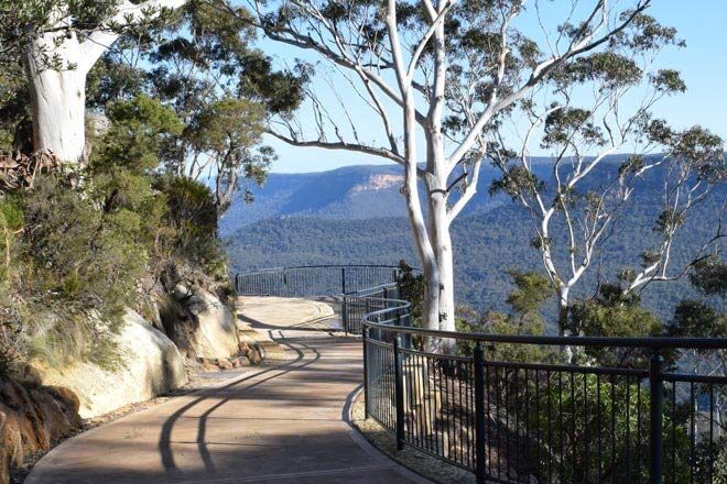 Three-Sisters-Walking-Track