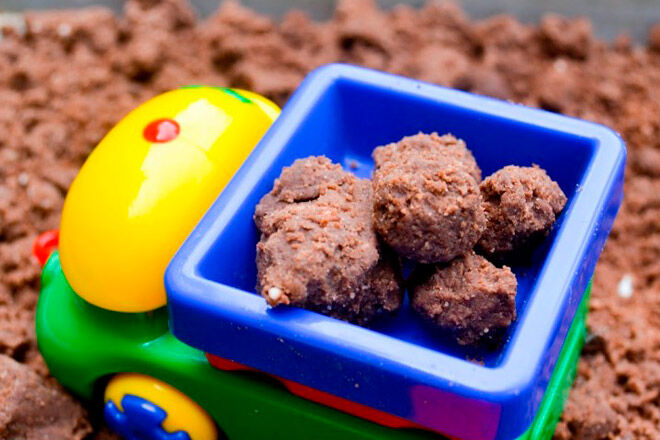 Edible Mud Play Dough Recipe Sensory Play - A Little Pinch of Perfect