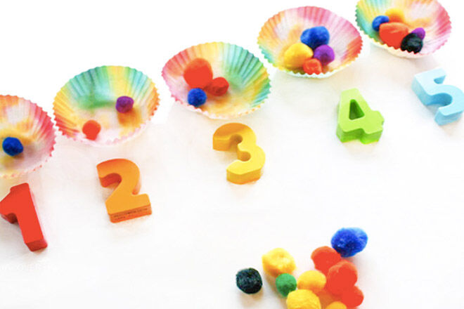 Numbers in patti cakes. Busy bags for kids ideas.