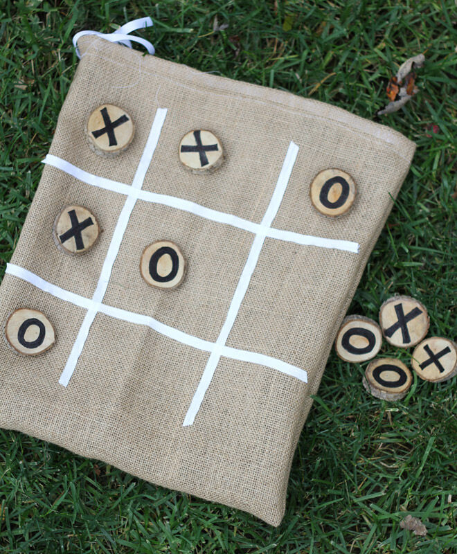 Burlap tic tac toe