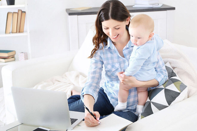 Mum-and-baby-study-laptop-