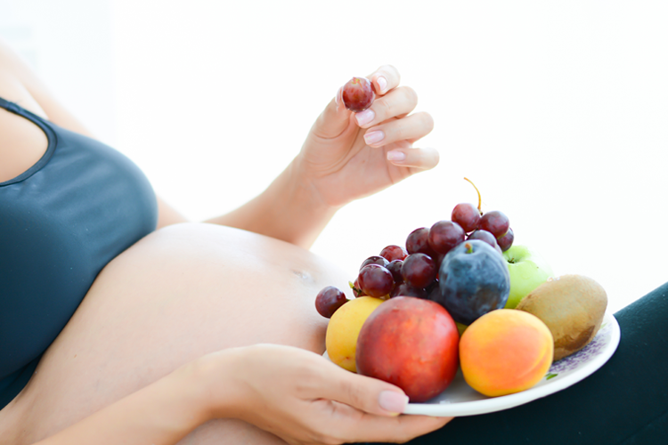 Pregnancy foods to eat and avoid