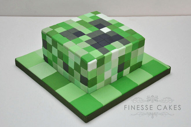 MoMa Cakes - Enjoyed making these minecraft creeper cakes... | Facebook