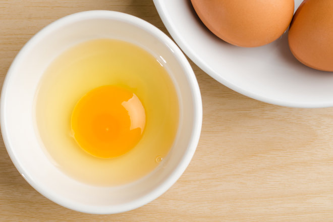 Pregnancy foods to avoid raw eggs